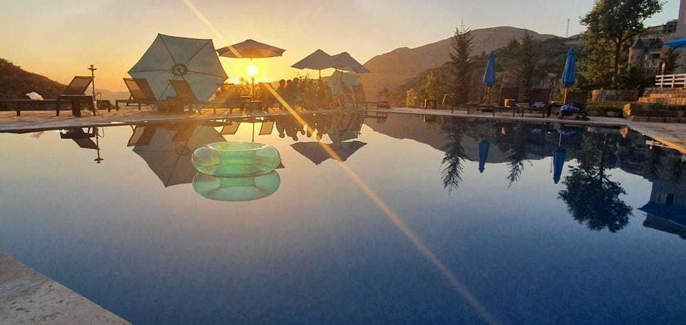 Chateau D'Eau Hotel Fārayyā Eksteriør bilde