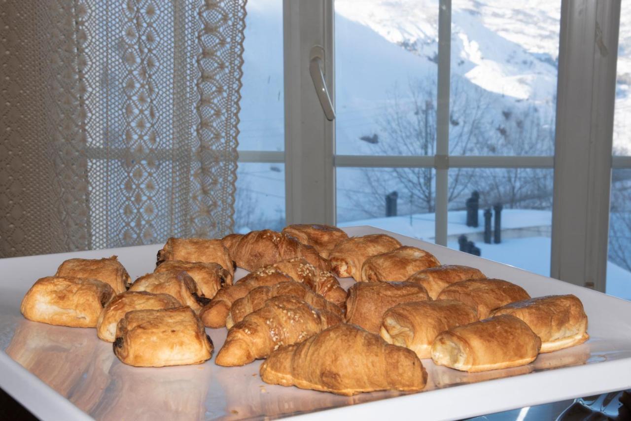 Chateau D'Eau Hotel Fārayyā Eksteriør bilde